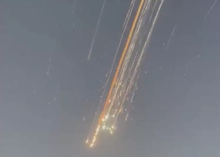 Starship 7 restos sobrevolando